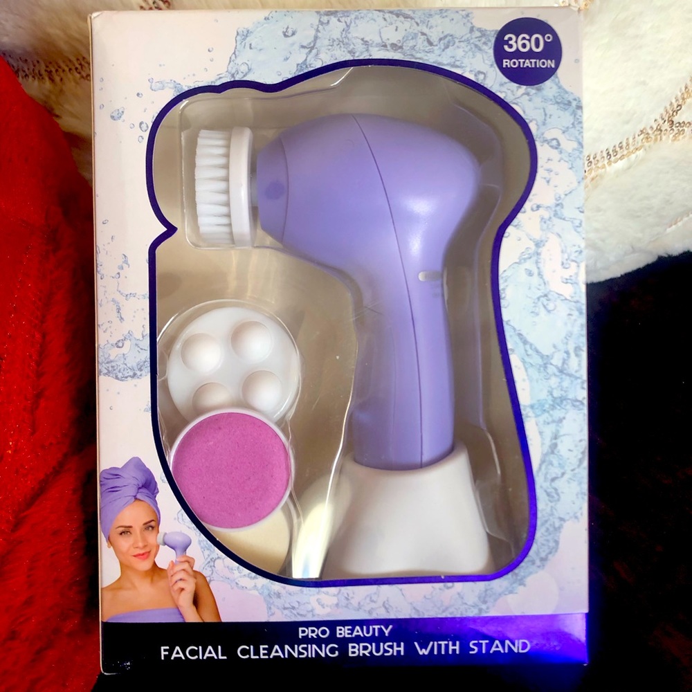 Pro Beauty Facial cleansing brush w/ stand